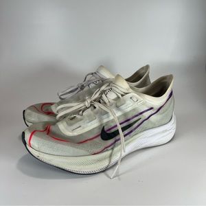 NIKE ZOOM FLY 3 ‘ Black Hyper Violet’ SIZE WOMENS 10